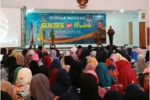 Seminar Nasional Training Motivasi Uniku.